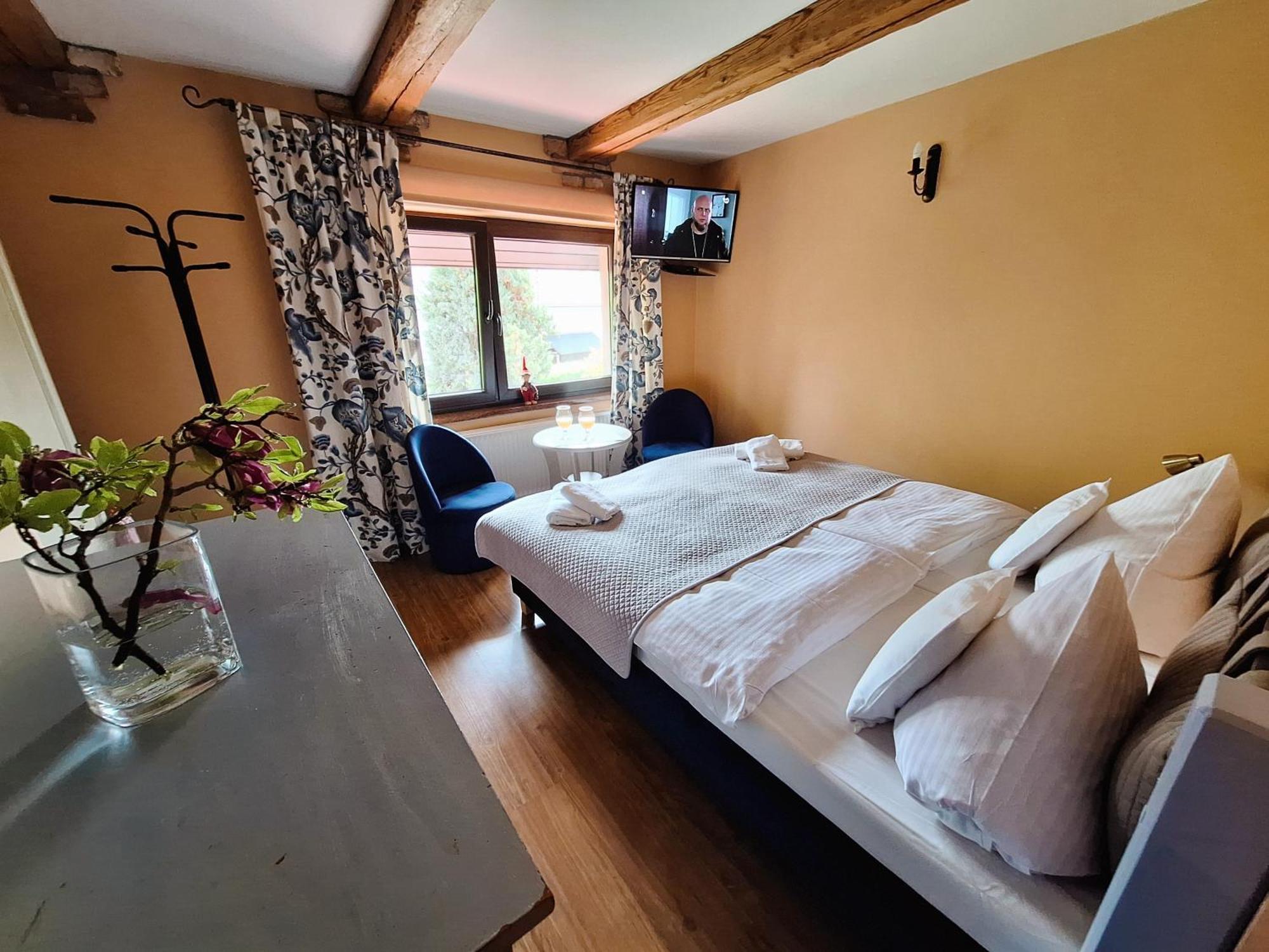 Apartamenty I Pokoje Aneta เปียโควิเซ ภายนอก รูปภาพ