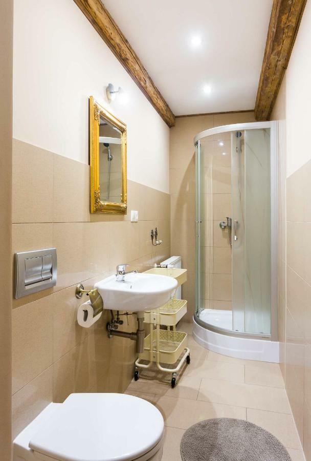 Apartamenty I Pokoje Aneta เปียโควิเซ ภายนอก รูปภาพ