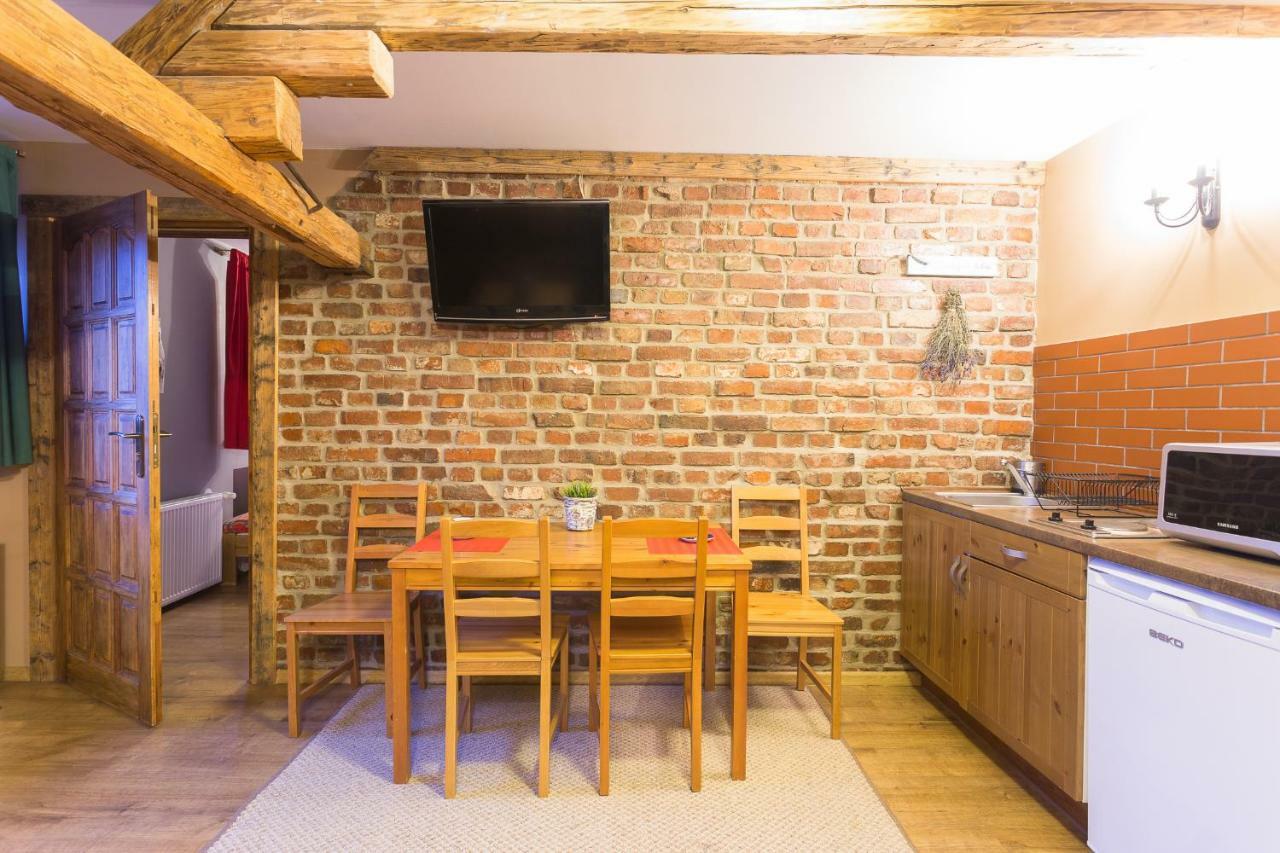 Apartamenty I Pokoje Aneta เปียโควิเซ ภายนอก รูปภาพ